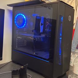 Gaming Desktop With Keyboard 