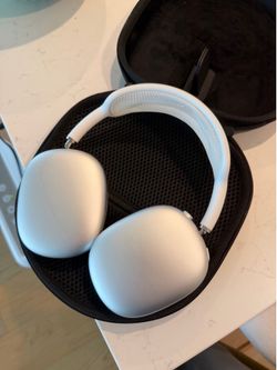 Airpod Max + Case