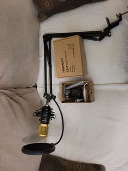 Condenser Microphone Kit with Boom Arm and Pop Filter