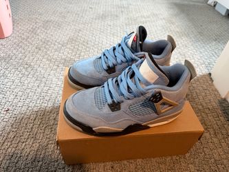 Unc Jordan 4s