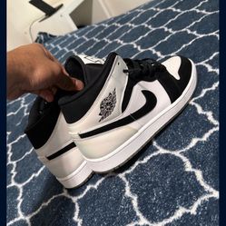 Jordan 1 Mid Size 11 Asking 50