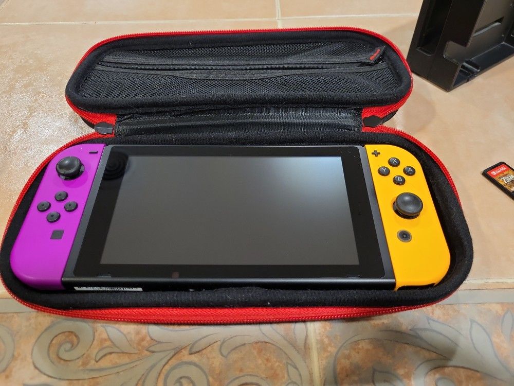Nintendo Switch 