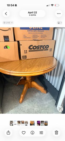 Table with 4 matching chairs