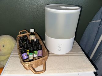 Humidifier w/ Essential Oils