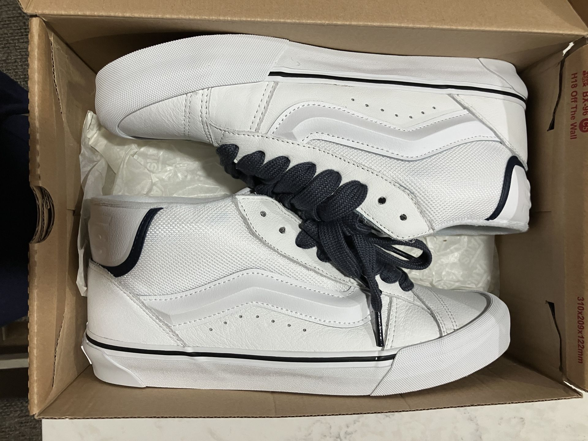 Vans Size 9 Like New