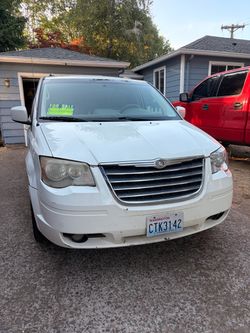 2010 Chrysler Town & Country