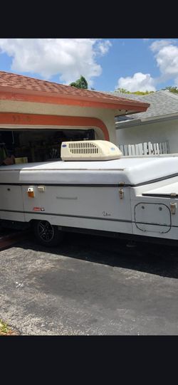 Camper coleman