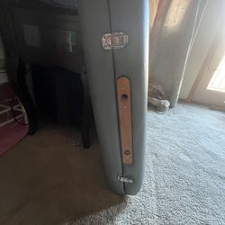 Massage table (Iron Man)