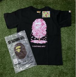 Size small bape sakura tee black
