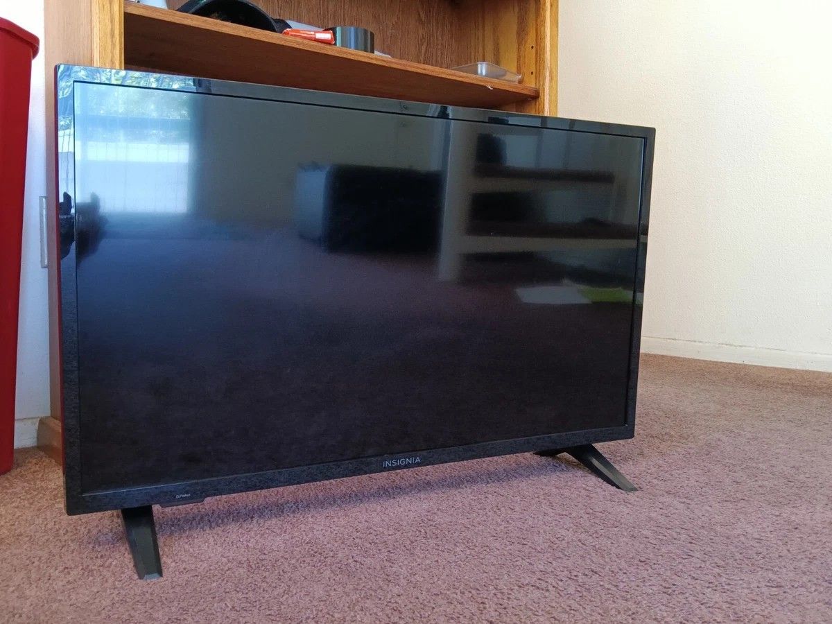 32in Insignia Fire TV with Remote