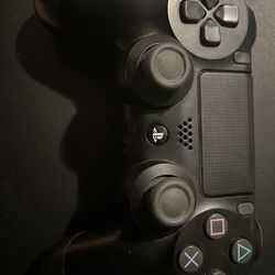 PS4 controller