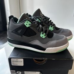 Nike Jordan 4 Retro
