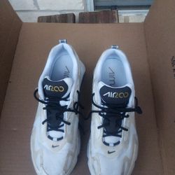 Nike Air Max 200 Sneakers Shoes AQ2568-102 Size 11.5 