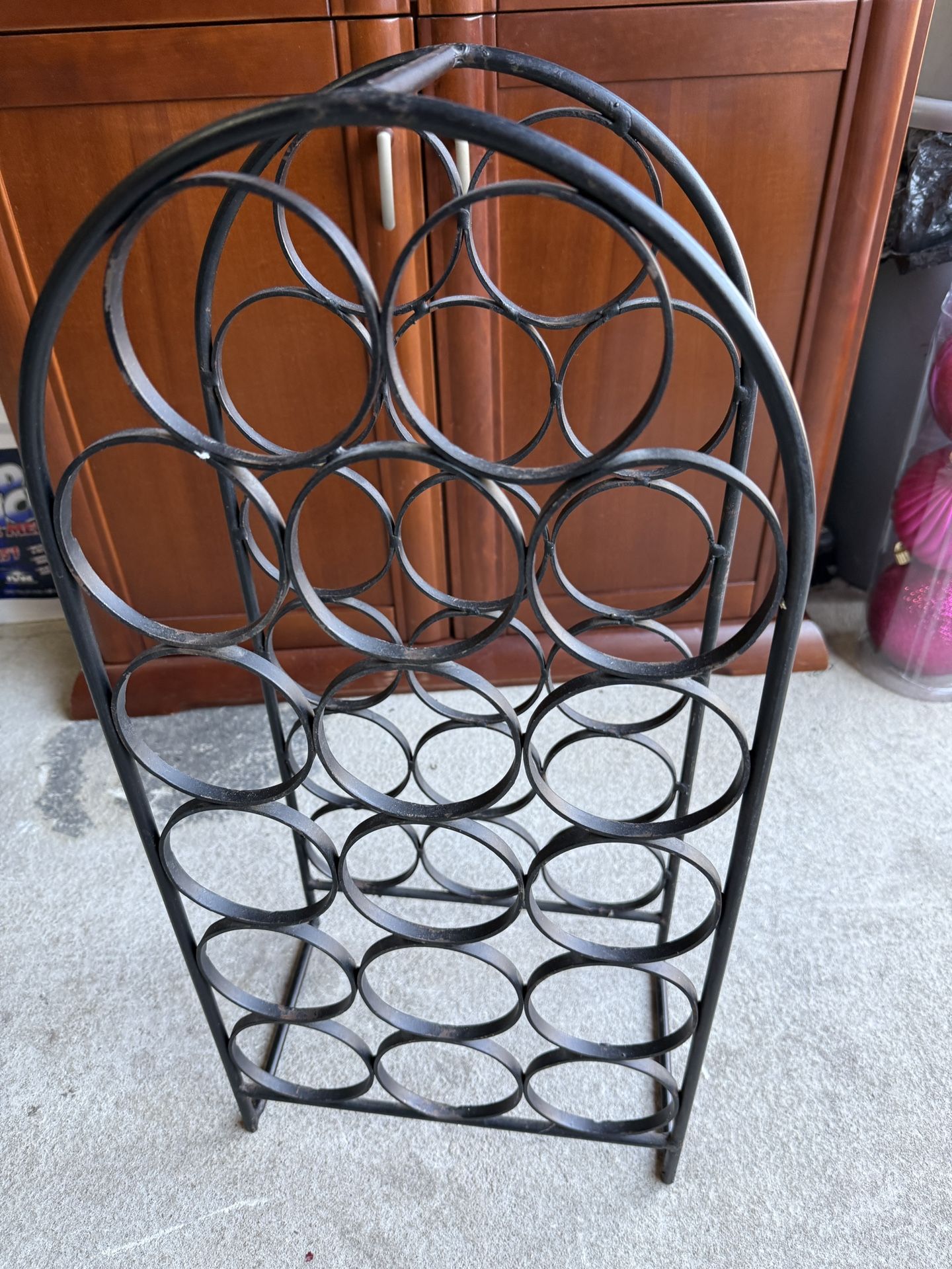 Wine rack holder for 17 bottles