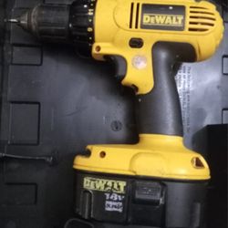 DeWalt 1/2 Inch Cordless Drill/Driver w/18V Battery DC759