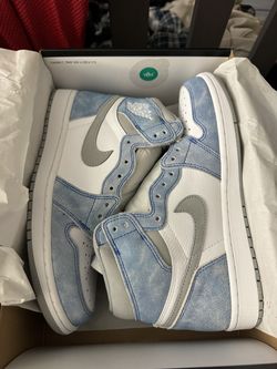 Jordan 1 hyper royal size 9