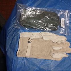 Army combat gloves brand new