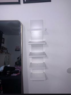 *SMALL* Wall shelf  (assembled) *SERIOUS BUYERS ONLY!*