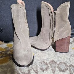 Seychelles  taupe booties