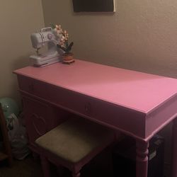 pink desk
