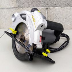 Circular Saw W/Laser Guide - MASTER Mechanic 12AMP  7-1/4" with Blade • Saws & Workshop Equipment, Circular Saws/Skill Saws, Tools & Tool's, Construc 