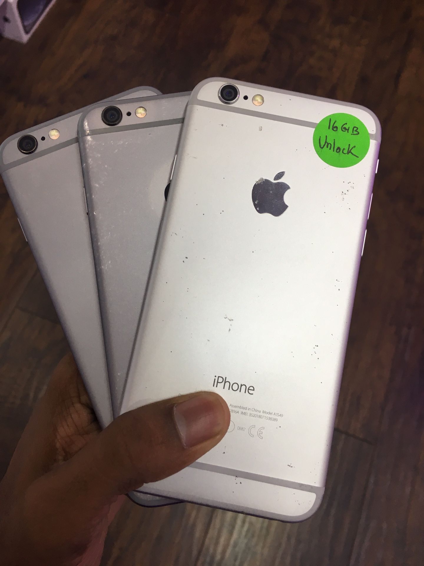 iPhone 6 16GB Factory Unlocked With Free Charger And 30 Days Warranty