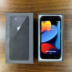 Apple 🍎 iPhone 7 256GB comes with Box, Cable, & Charger.