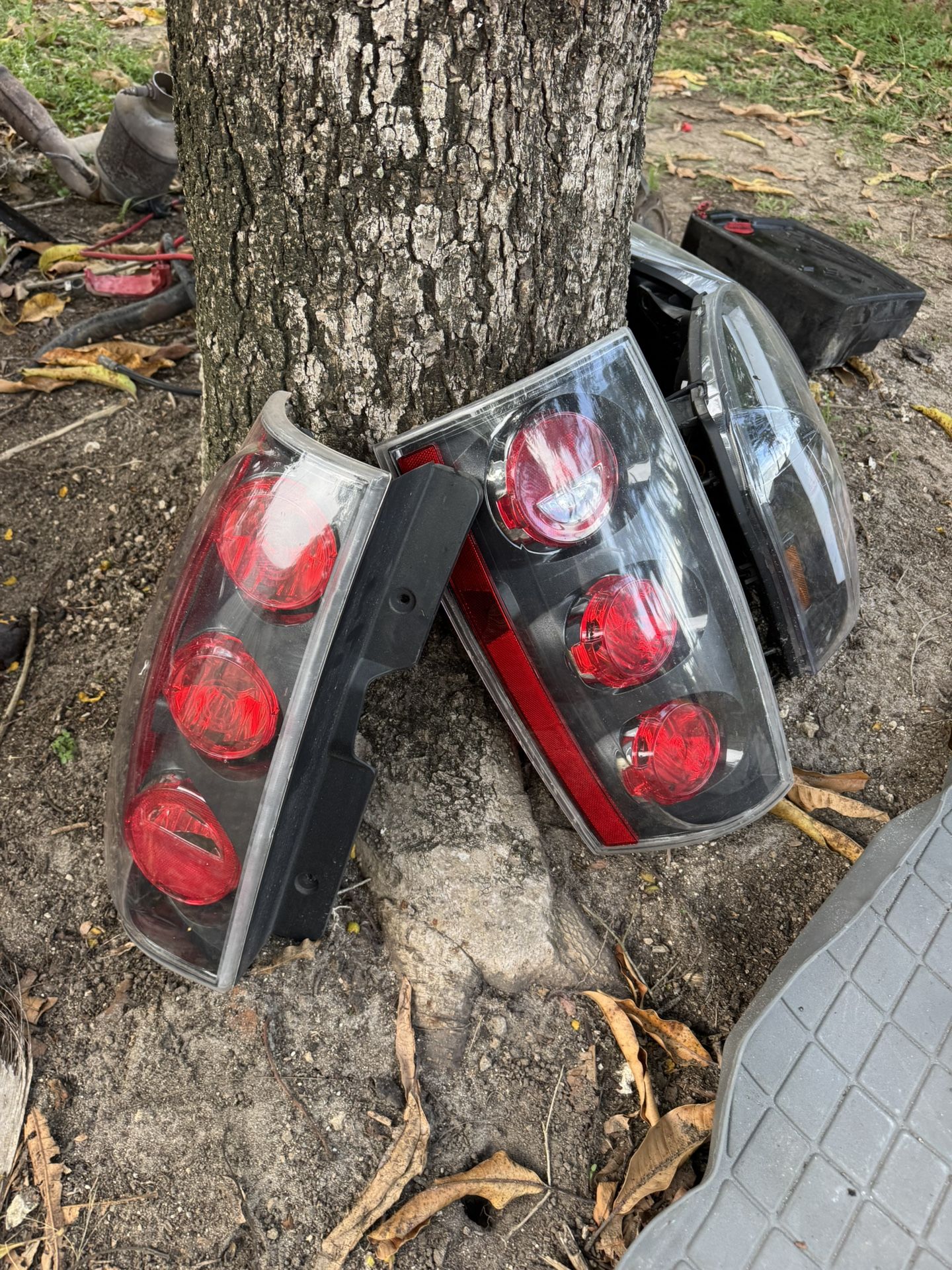 2008 Give Yukon Front Head Light 200 Trail Light 100