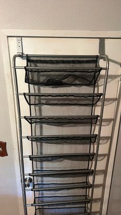 Big shoe rack it fits 33 pairs of shoes