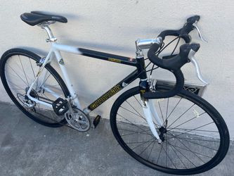 Cannondale R500 Road Bike