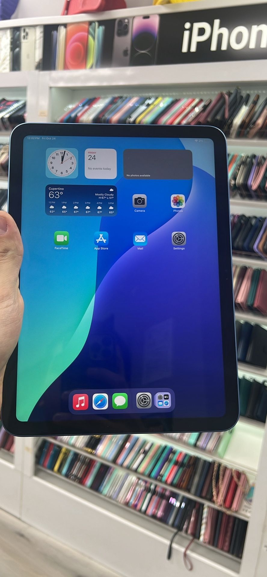 Ipad A16 128GB *Unlocked* + *With Warranty* + *With Charger*