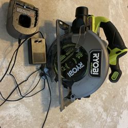 Ryobi Saw With Battery And Charger 