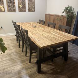 Dining Table & Chairs