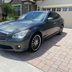 2011 Infiniti M37 X