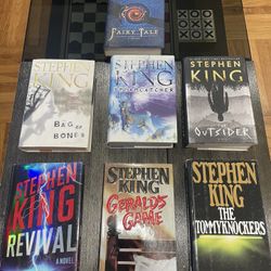 Lot of Stephen King Books (7 Total Used) 