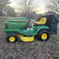 38” John Deere LT155 W/Bagger
