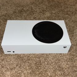 Xbox Series S W/ 1 TB Storage card