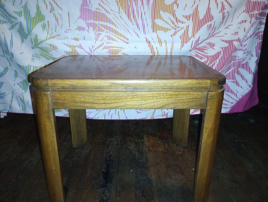 End table