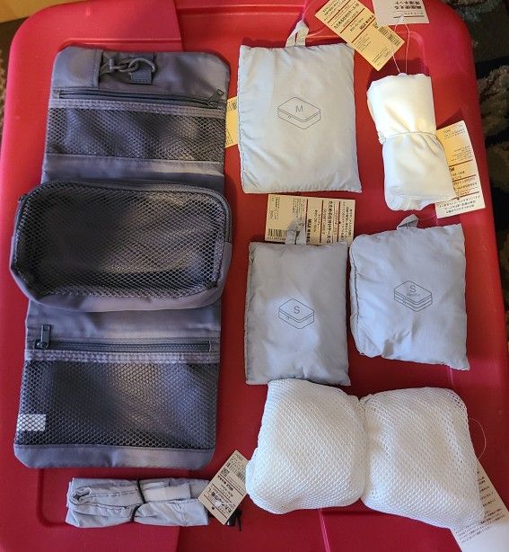 MUJI Travel Organizer Kit
