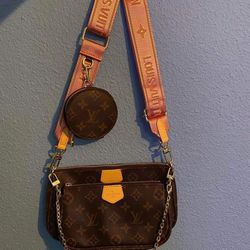 Vintage Louis Vuitton Marly Bandouliere Crossbody for Sale in San Antonio,  TX - OfferUp