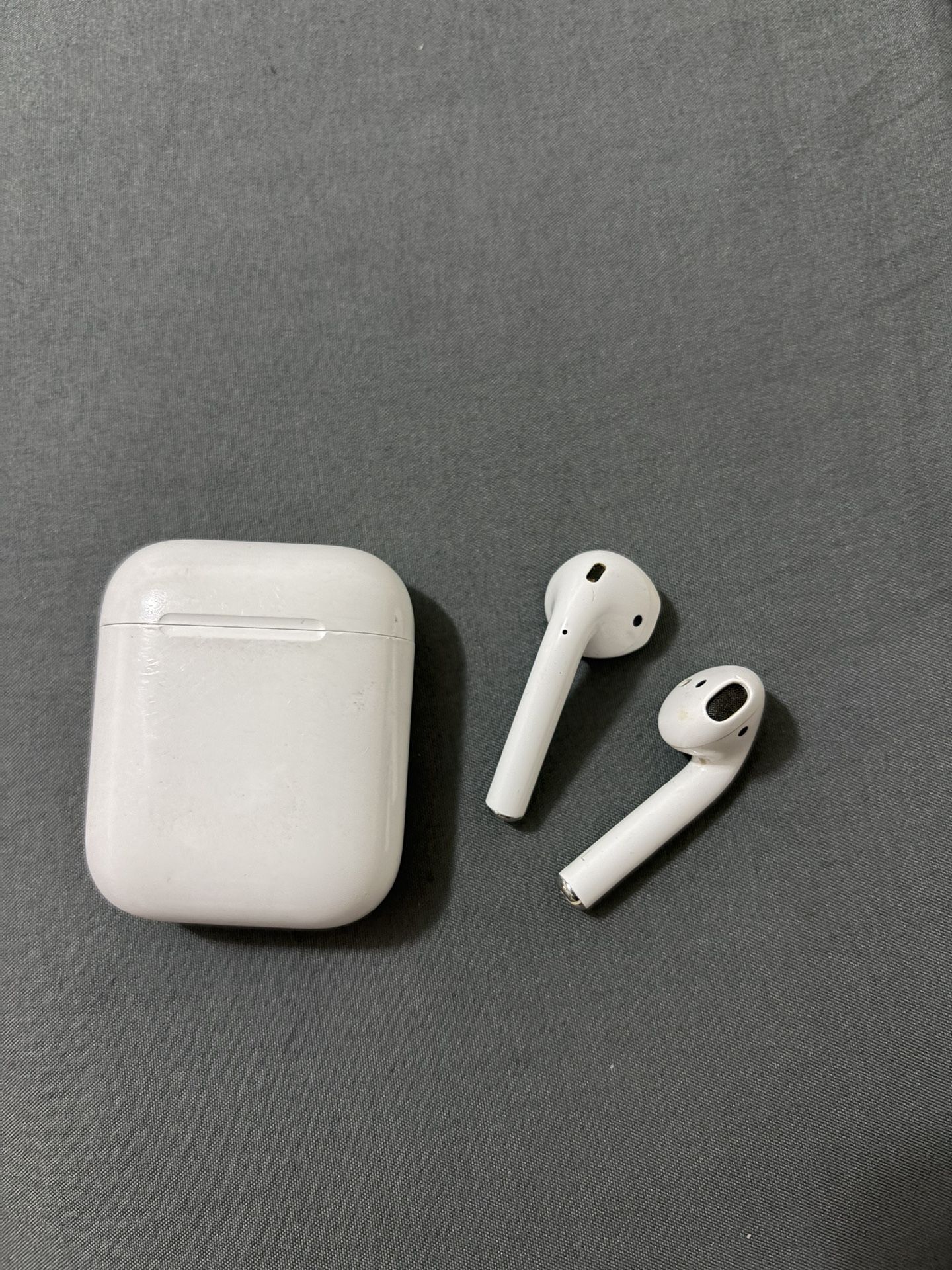 AirPod Gen 2