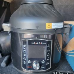 Insta Pot Cooker