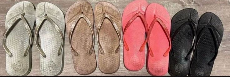 Women’s flip-flops slot size 8