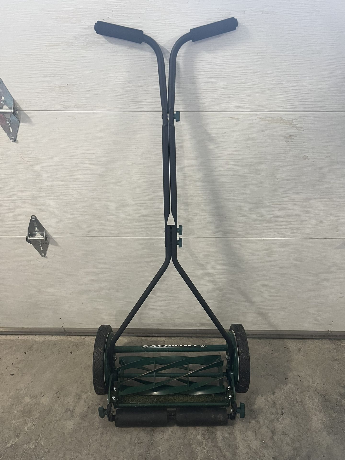 Reel Mower 16”