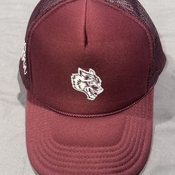 darc sport Wolf head NFGU, maroon trucker hat