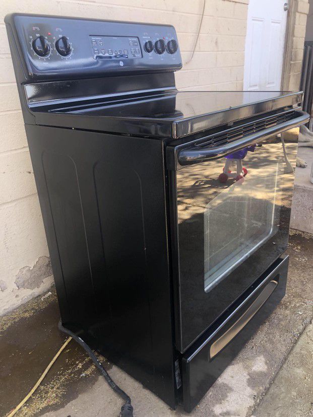 GE General Electric Roaster Oven 18 QT Black with Metal Rack Slow Cooker  Kitchen for Sale in Peoria, AZ - OfferUp