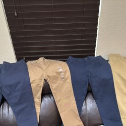 Size in pants slim straight 27/28, 2 polo large 14/16 ,2 hoodies Aeropostale small adult ,one underarmour youth large , 2 vans short sleeve shirts sma