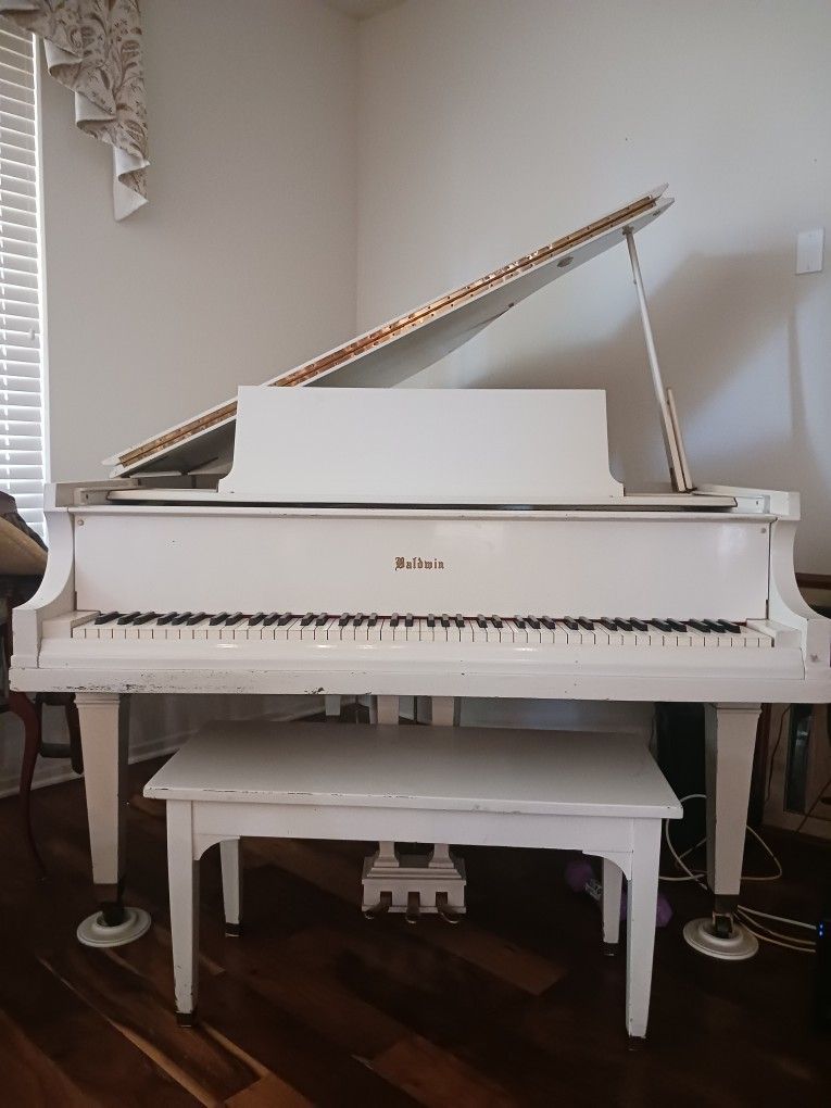 Baldwin Grand Pian Grand Prix White