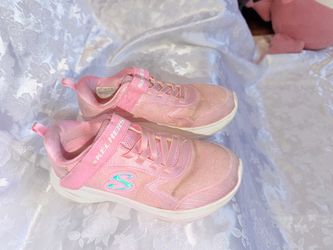Skechers Girls Pink Glitter Sneakers size 2 girls