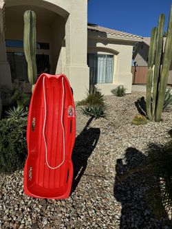Sled Excellent Condition/ Snow Sled 